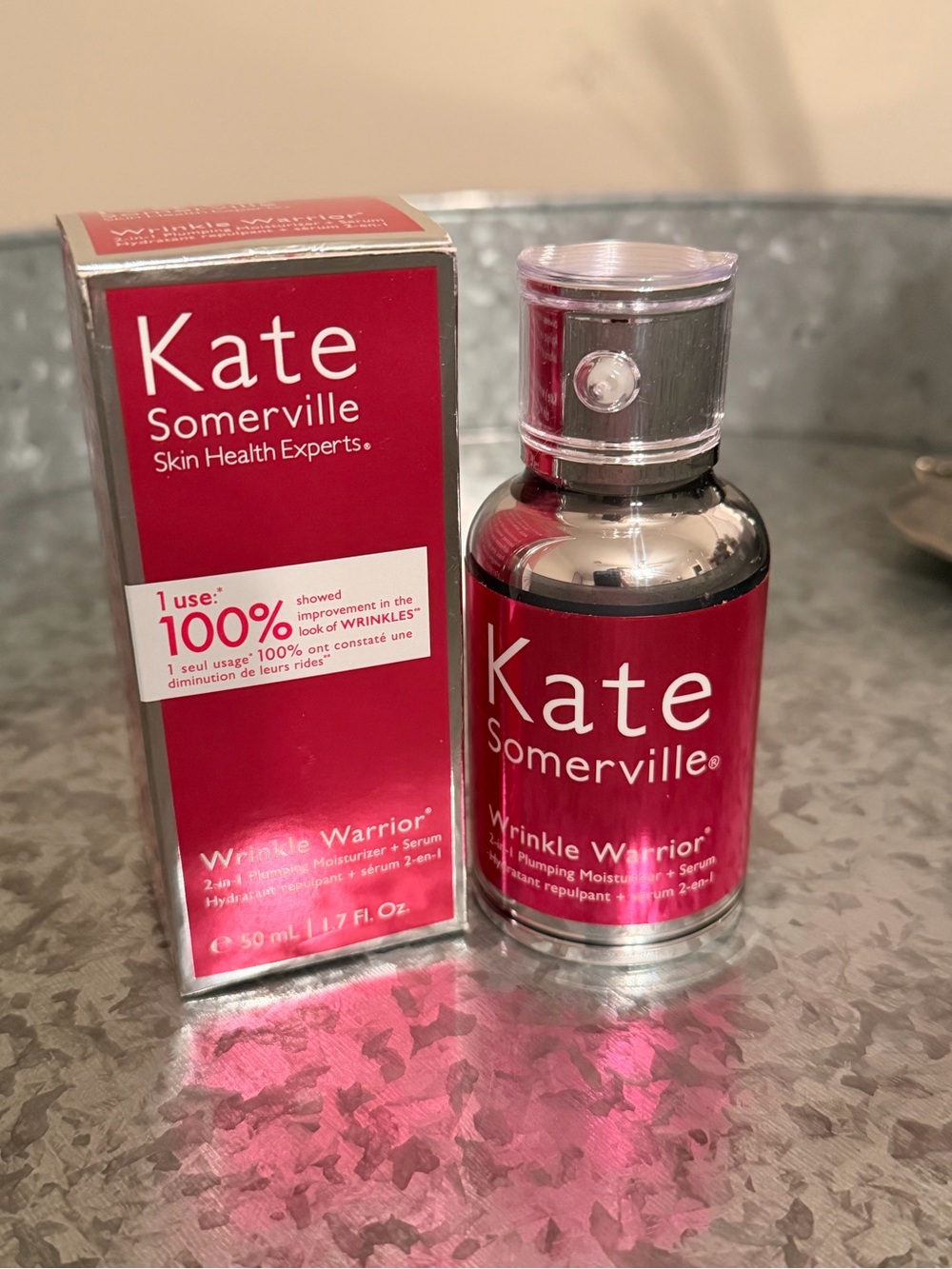 Kate Somerville Wrinkle Warrior 2-in-1 Plumping Moisturizer + Serum - Red